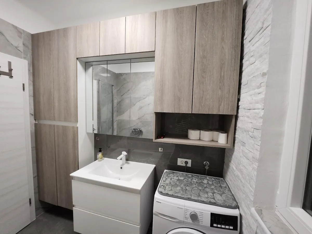 Ferienwohnung Airport Split Kaštel Štafilić Apartment
