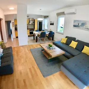  Apartament Sunny By The
